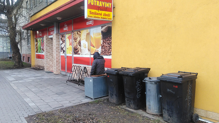 Starý případ 25: Trable ve Fanderlíkově. Agresivita lidí kolem bezdomovkyně Jany stoupá
