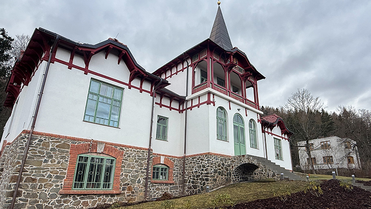 Opravená vila Josefina na Stražisku  otevřela jazzovým koncertem