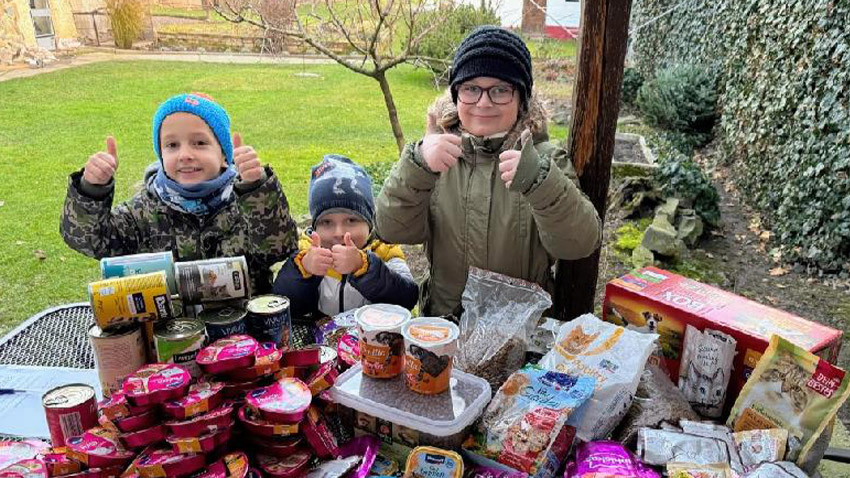 Dobrotami pro ježky přispěli i v mateřské škole