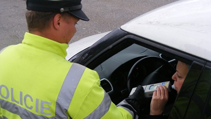 Řidiči zaplatili za přestupky přes 100 tisíc korun! Víte za co nejvíc?