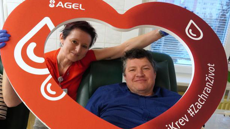 Krev darovalo  70 zamilovaných