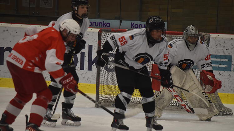 Skvělá první třetina rozhodla: Dorost porazil doma Slezan