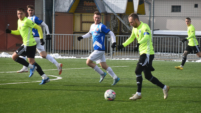 Eskáčko v hledání útočníka o dalšího přišlo