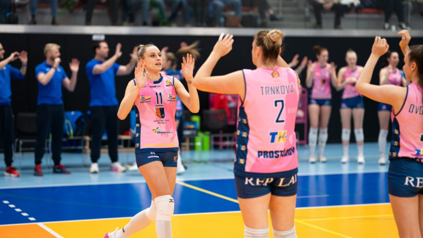 Jaké jsou termíny play-off v ženské extraligové soutěži?