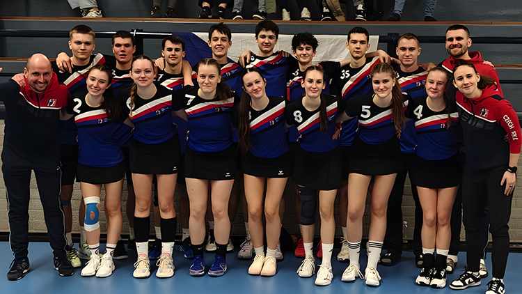 Foto Marek Sonnevend Český korfbalový nároďák i s řadou Prostějovanů byl  na zahraničním soustředění v holandském Dordrechtu