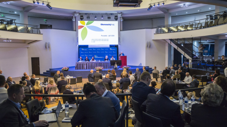 Zdroj: https://www.olkraj.cz/ Starostové a starostky jednali s krajem o klíčových tématech