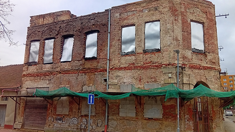 Prvorepublikový nevěstinec  MIZÍ PŘED OČIMA