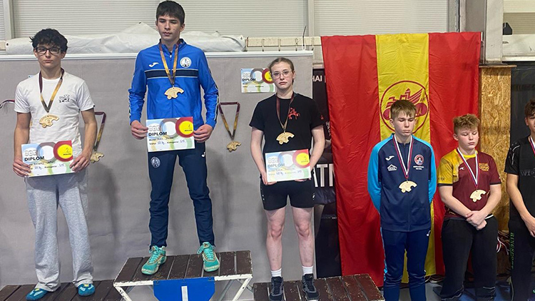 Foto Marek Sonnevend Čechovická zápasnice Barbora Drmolová  vybojovala stříbro na MČR žen v Praze