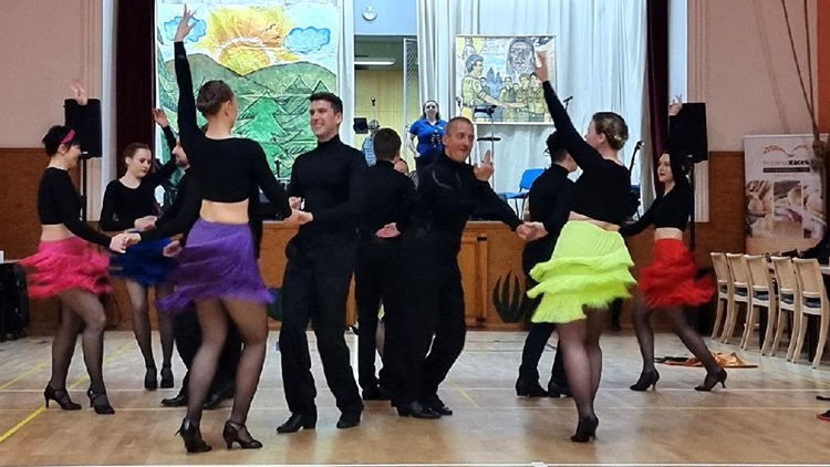 Foto Krystýna Bohatová Hanácký soubor z Kralic prokázal multifunkčnost