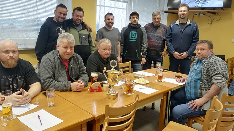 Hlavní hit? Pálenka z bezinek!