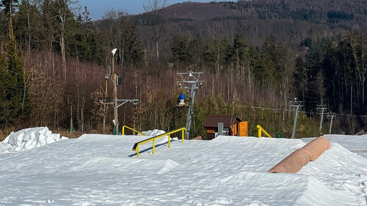 V Kladkách lyžování definitivně zabalili!