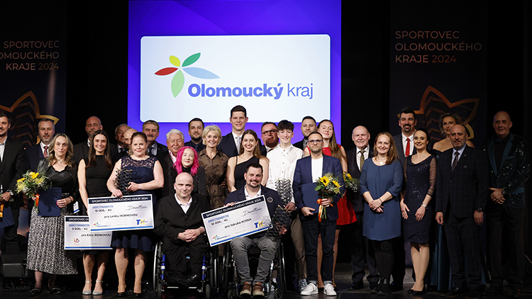 Foto Jan Frehar Petra Černošková převzala Cenu Olomouckého kraje