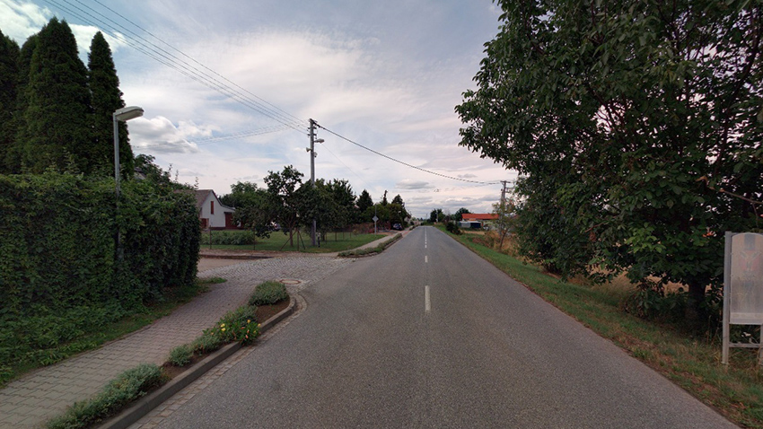 Foto Martin Zaoral PEDOFIL v Dobromilicích  lákal dívenku do auta!