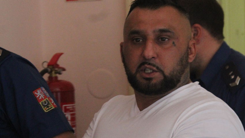 Zeptal se, kde je Romže. A pak babičku chladnokrevně okradli