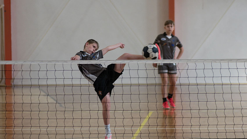 Žákovští nohejbalisté Sokola I Prostějov na Českém poháru v Holubicích. Foto: internet Nohejbaloví mládežníci sbírali  první soutěžní zkušenosti