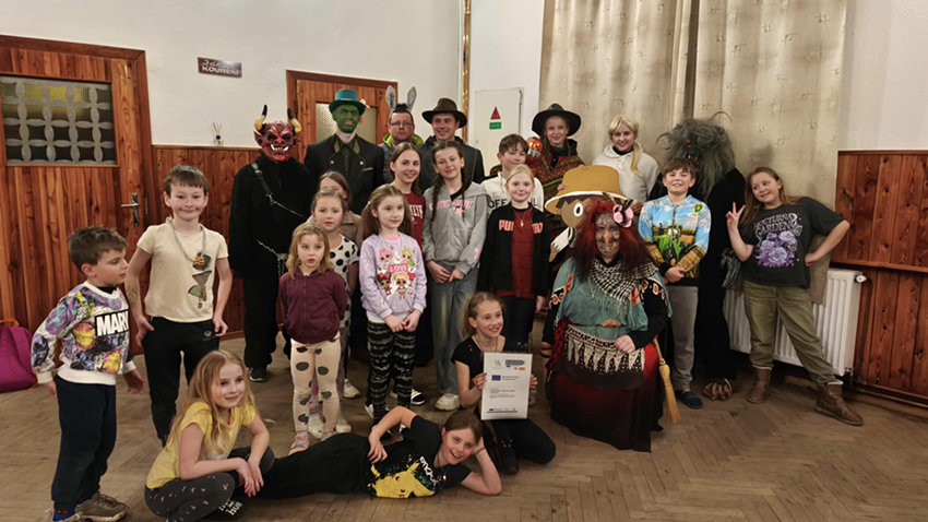 Bousínské děti  trávily noc s Andersenem