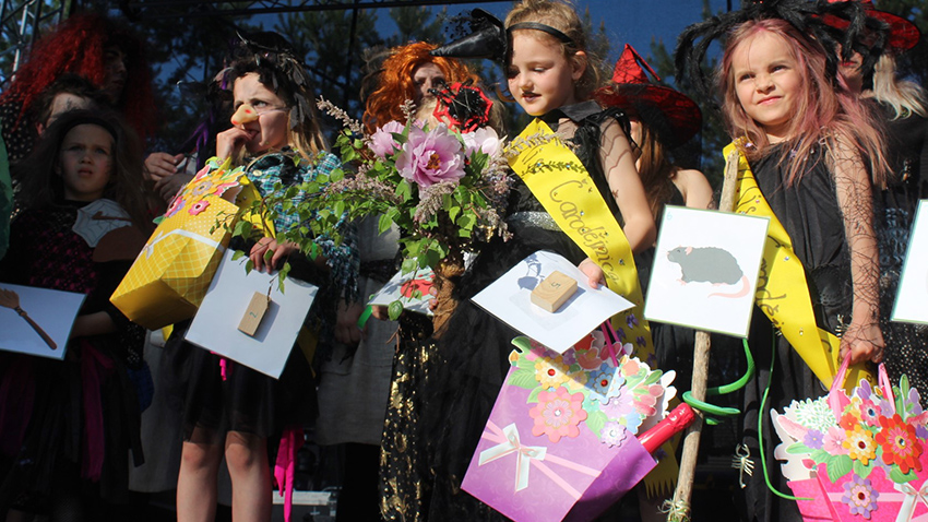 Nadšenci chystají slet čarodějnic i s Karol, Dogou či Harlejem. Chcete jít zadarmo? 