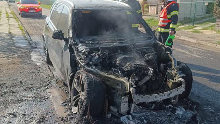 Auto spolkly plameny