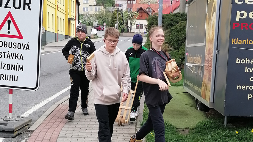 Foto Krystýna Bohatová Obcemi znělo hrkání