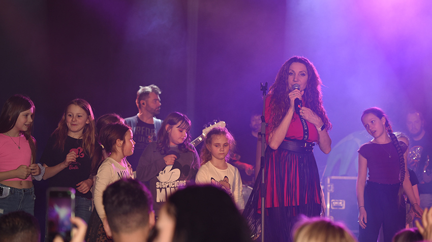 Titulek  Tereza Mašková a Olga Lounová zazpívaly Prostějovu