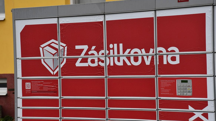 Místo podložek dostal sekeru