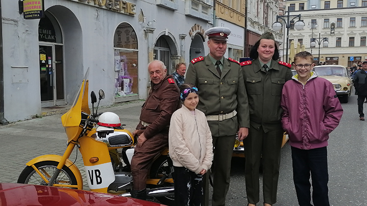 Na hlavním náměstí se blýskaly veterány