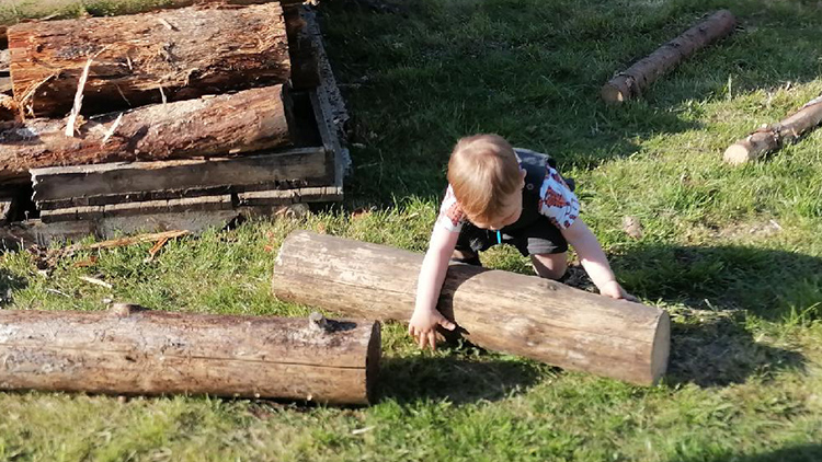 Těžká práce dětem