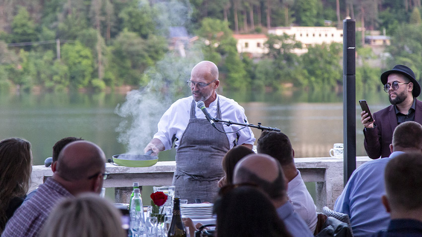 Stíny minulosti 25: Vařil tu Pohlreich, teď hotel Plumlov čelí kritice