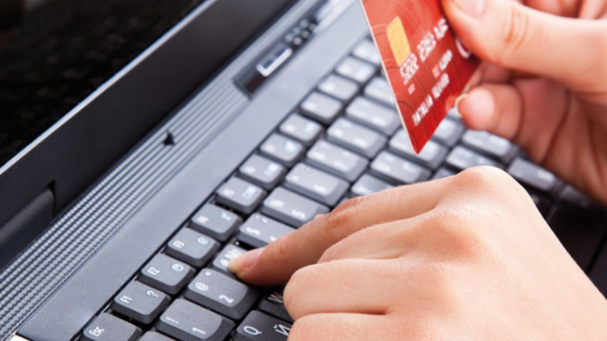 Podvodníkovi sedlo na lep 16 lidí