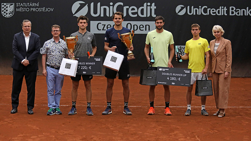 Českým tenistům se v Prostějově nedařilo