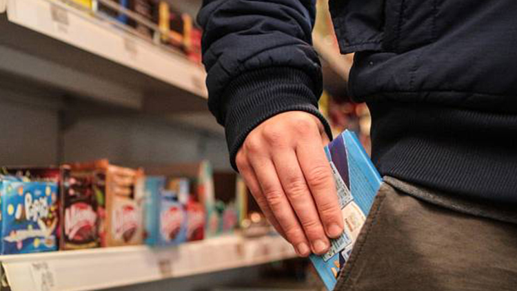 Kradla i s kočárkem