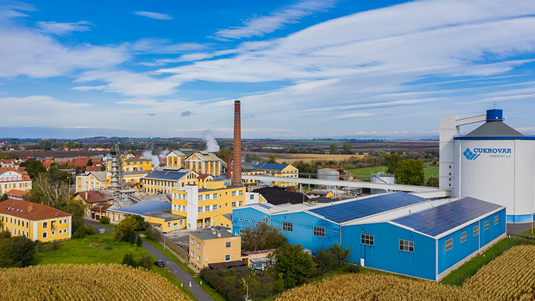 CUKROVARU VE VRBÁTKÁCH  klesl zisk skoro o polovinu 