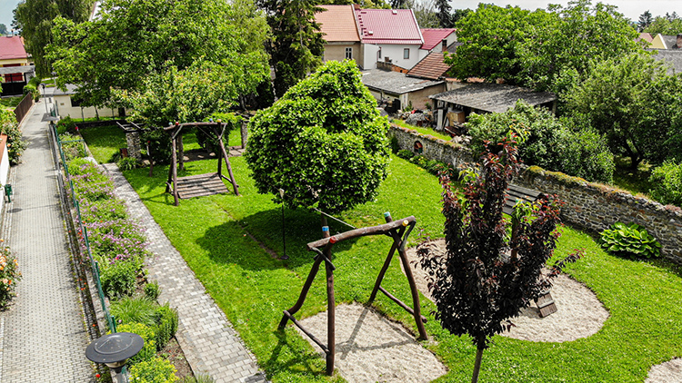 Foto:  www.morice.cz V Mořicích pro děti otevřeli nádhernou Zahradu 5 smyslů