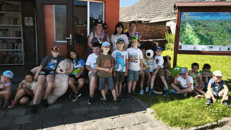 V Bousíně pasovali malé čtenáře