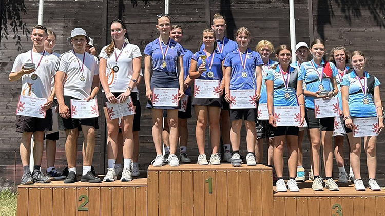 Foto: archiv Magdy Robové Prostějovští lukostřelci mají stříbro z 1. ligy družstev!