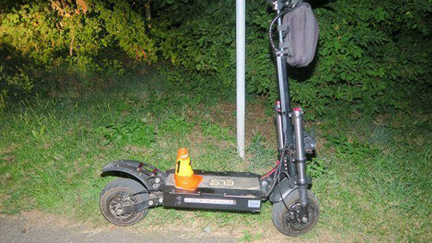 Opilec havaroval na elektrokoloběžce