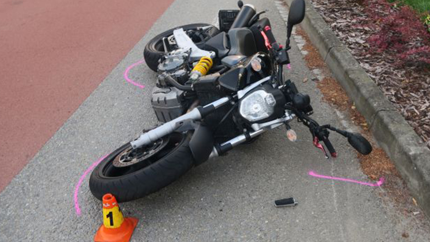 Motorkářka dostala smyk a skončila v nemocnici