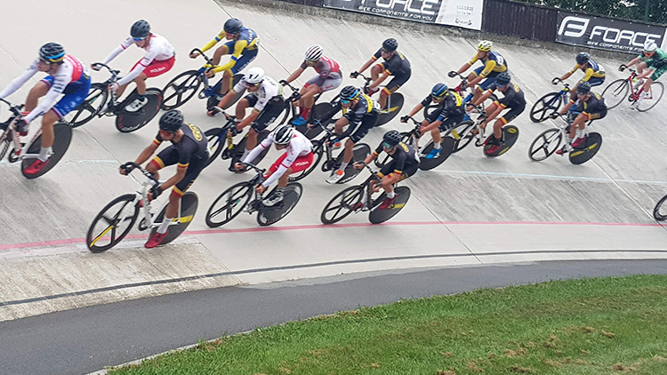 Foto: Marek Sonnevend Od pátku do neděle bude na velodromu Prostějov  vytrvalostní MČR mládeže v dráhové cyklistice