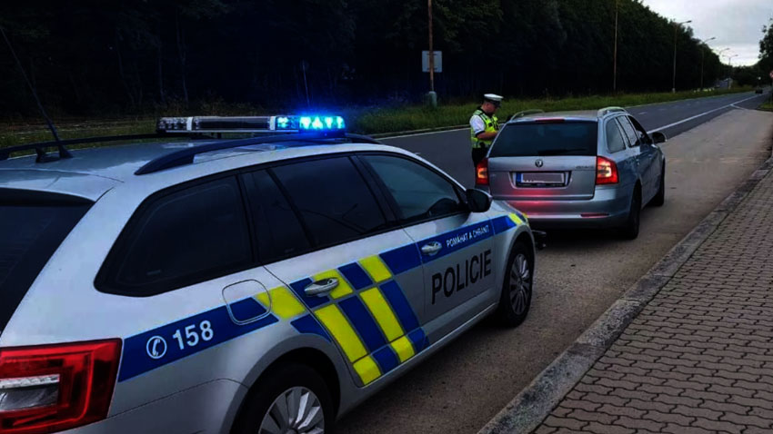 Za poděkování na silnici hrozí pokuta