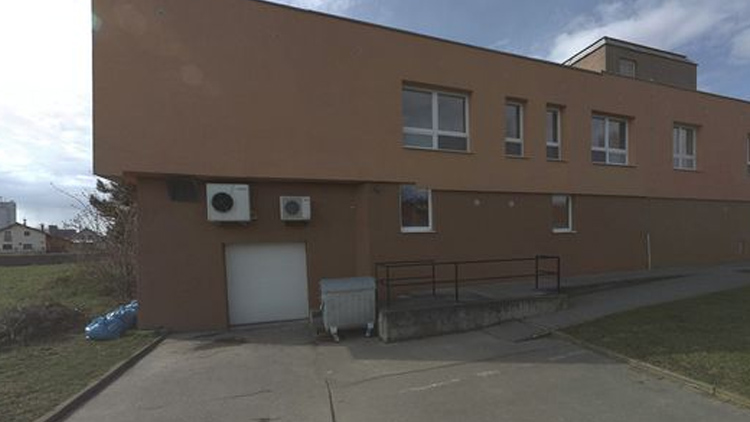 Pustí se do stavby kliniky