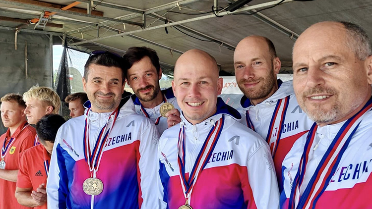 AKTUALIZOVÁNO: Žijící legenda parašutismu Jiří Gečnuk: „V Klatovech  jsme potvrdili dobrou formu z Bledu a obstáli se ctí“