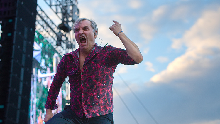 Foto: Zdeněk Vystavěl MIG 21 prolétl náměstím