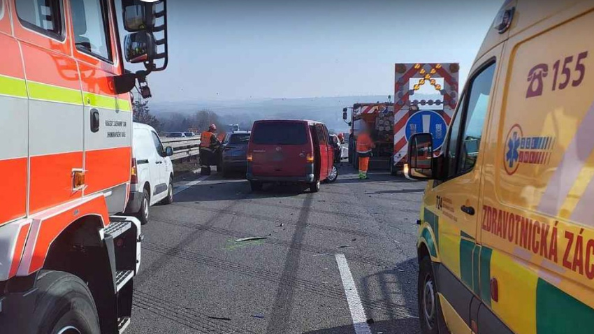 Dvě nehody zastavily D46