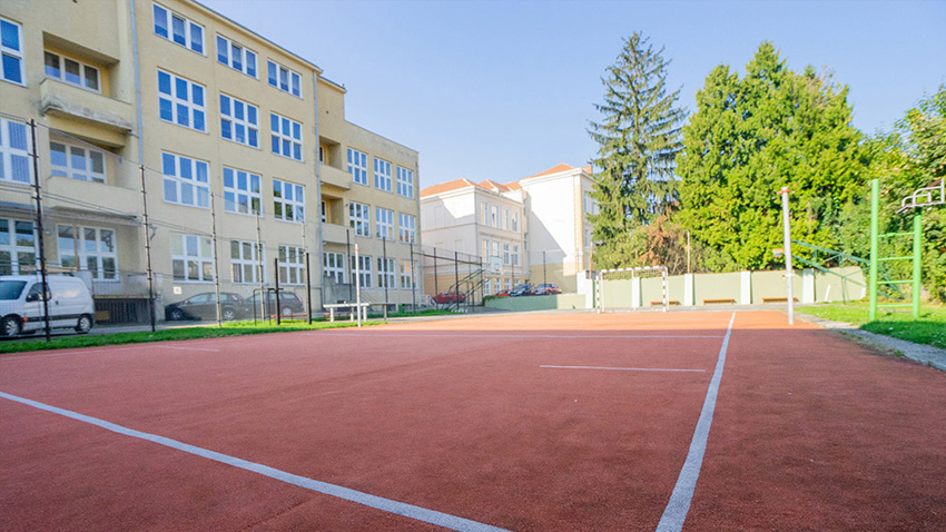 Hřiště na Rejskově ulici je otevřeno veřejnosti