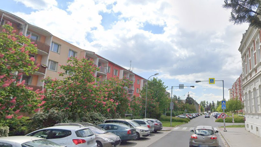 Garážový dům v Tylové