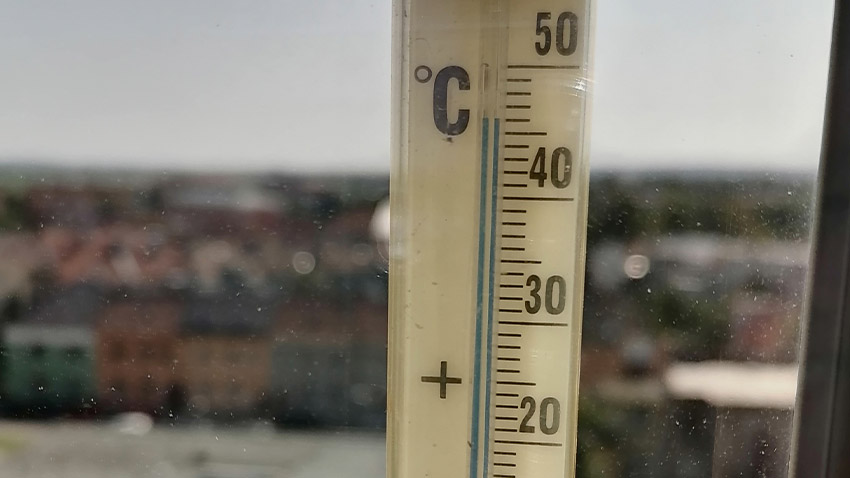 Region sužovala úmorná vedra