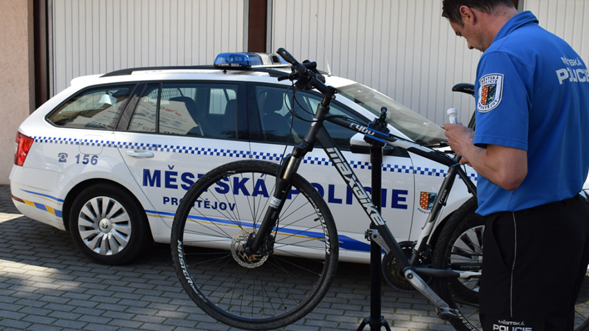 Jízdní kola a koloběžky dostanou DNA