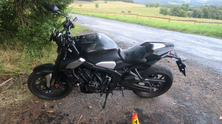 Foto: Policie ČR Dva motorkáři skončili v nemocnici