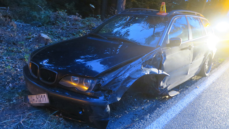 Nehoda tří vozidel u Hradiska