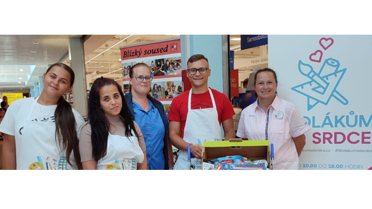 Foto: itesco.cz Přispějte do sbírky Školákům od srdce